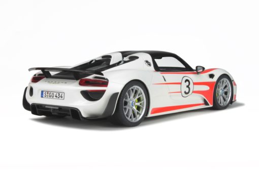 Porsche 918 Spyder Weissach Package