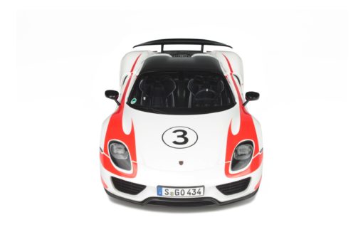 Porsche 918 Spyder Weissach Package