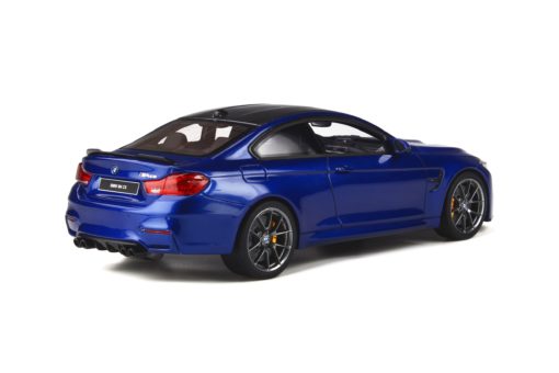 BMW M4 CS