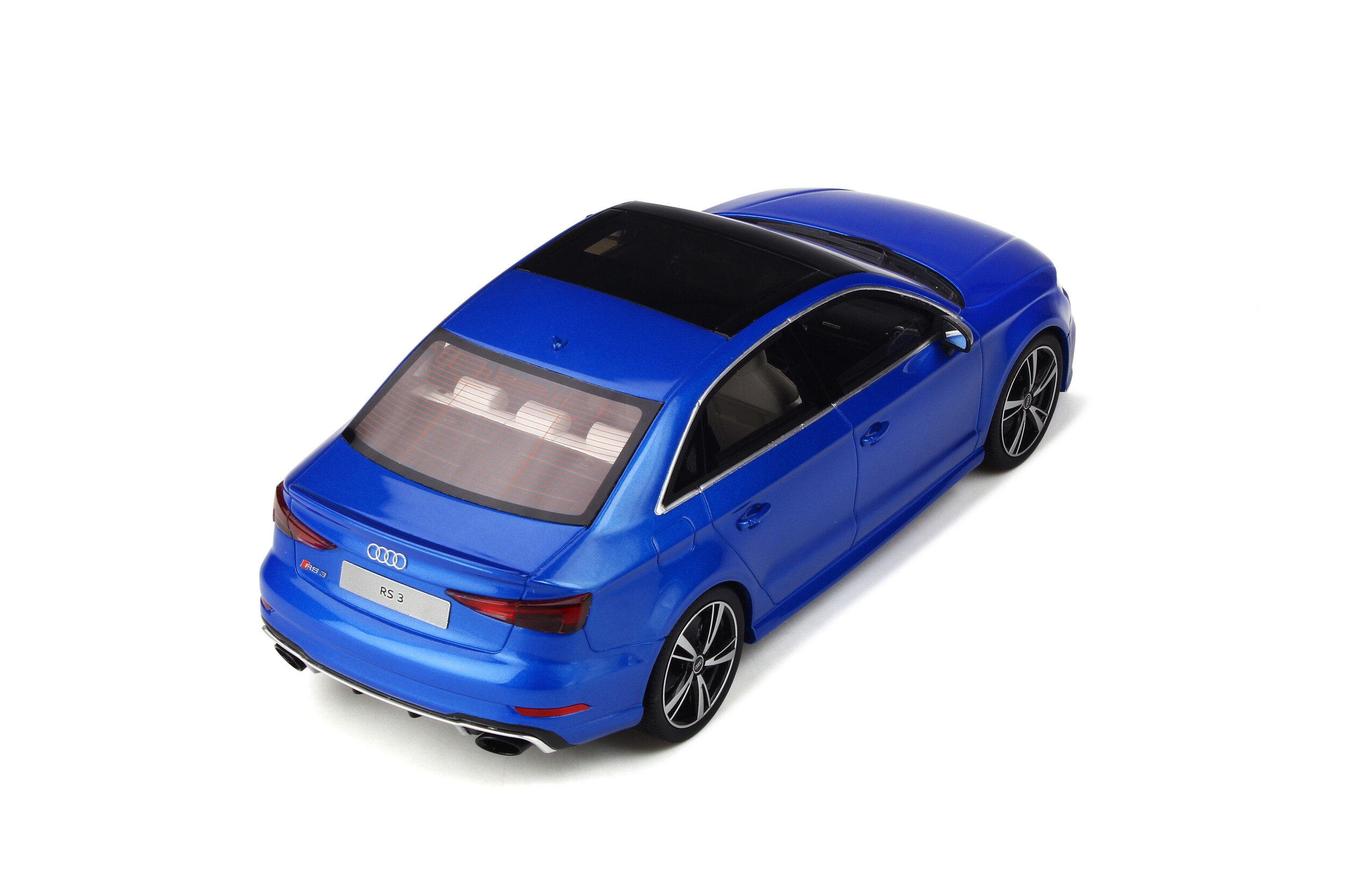 AUDI RS 3 SEDAN - Voiture miniature de collection - GT SPIRIT