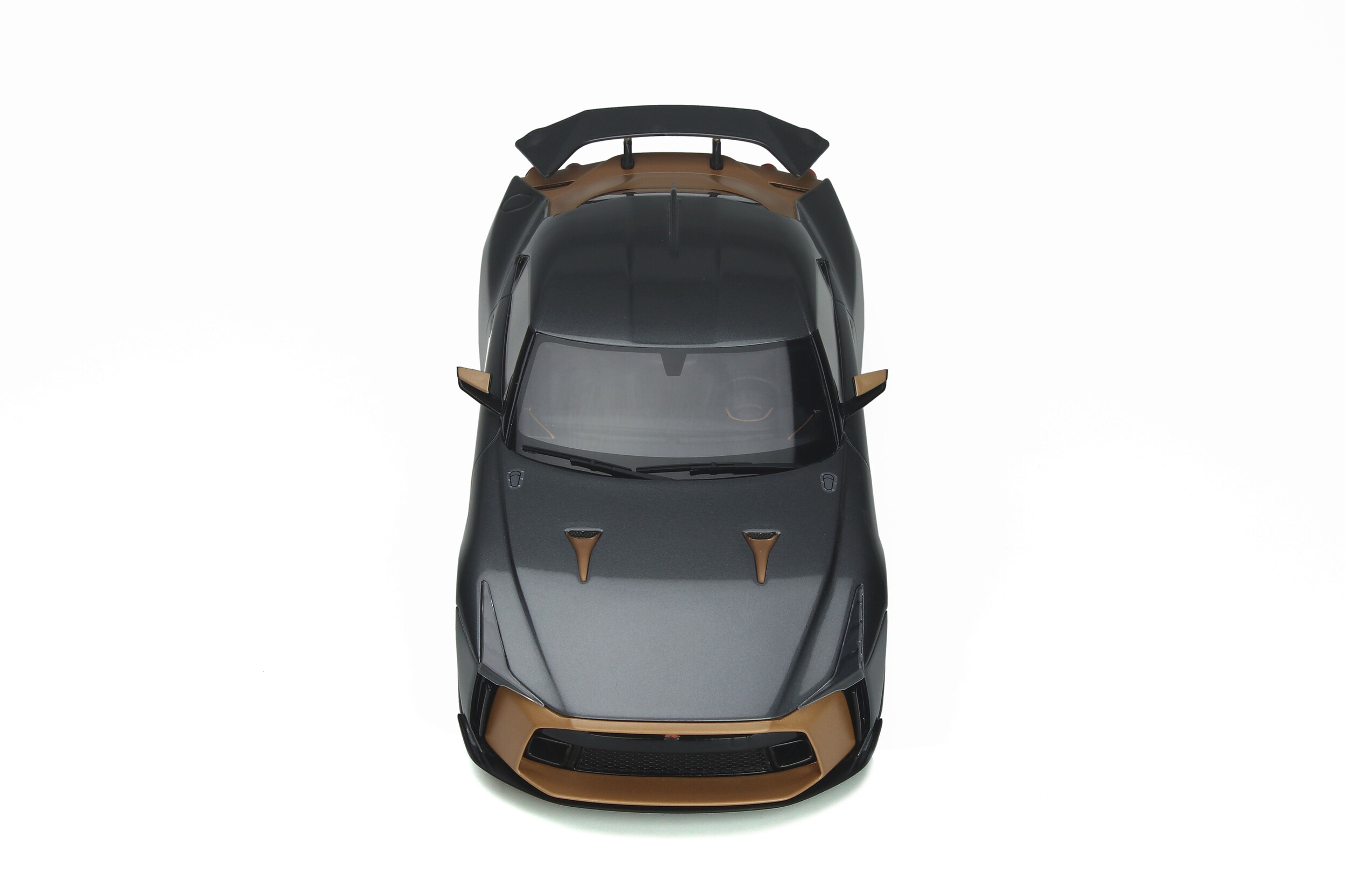 Nissan GT-R 50 by Italdesign - Model car collection - GT SPIRIT
