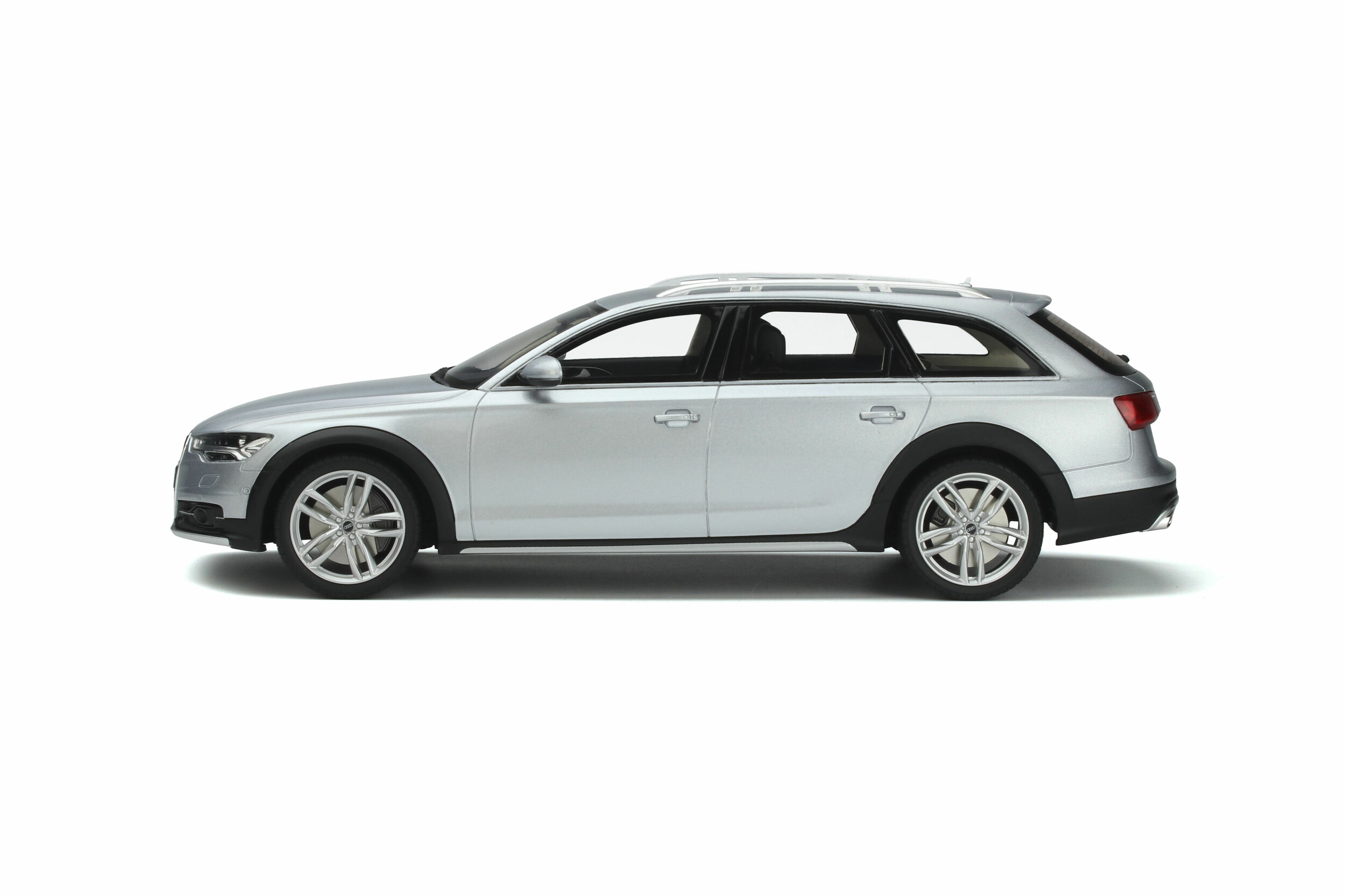 Audi A6 (C7) Allroad - Model car collection - GT SPIRIT