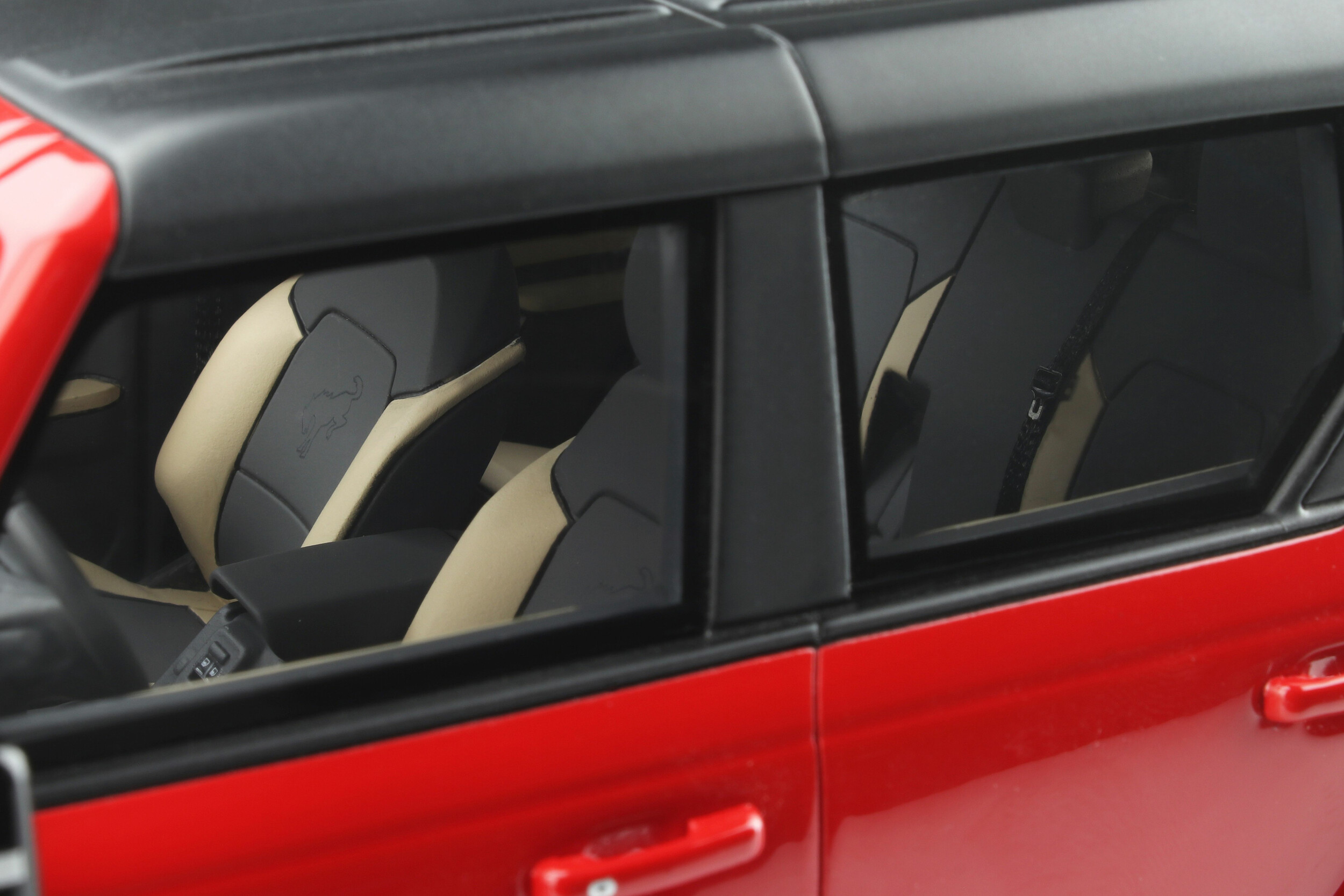 Ford Bronco 4 Doors - Model car collection - GT SPIRIT