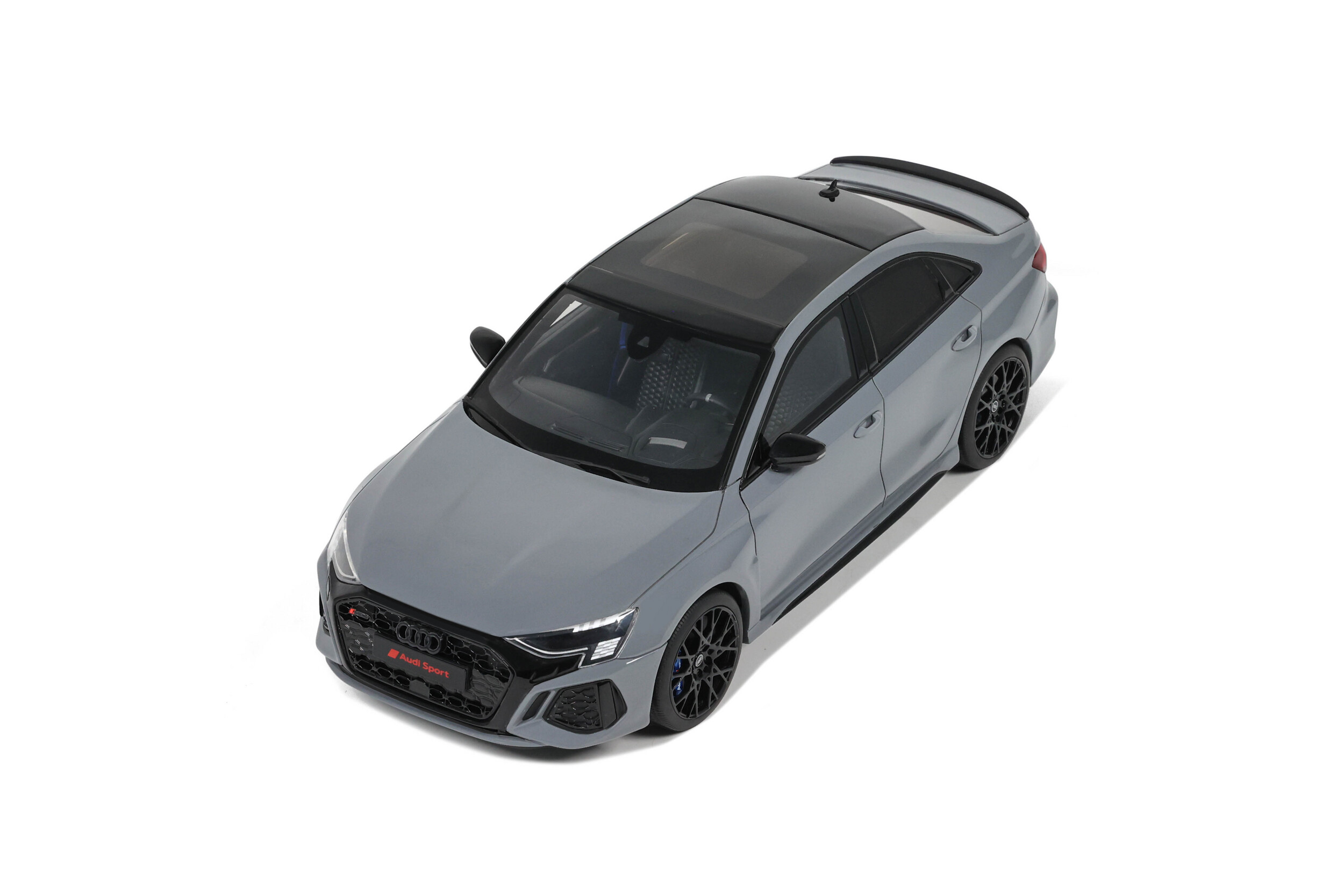 GT SPIRIT 1/18 - GT884 - Audi RS3 SPORTBACK Performance Edition