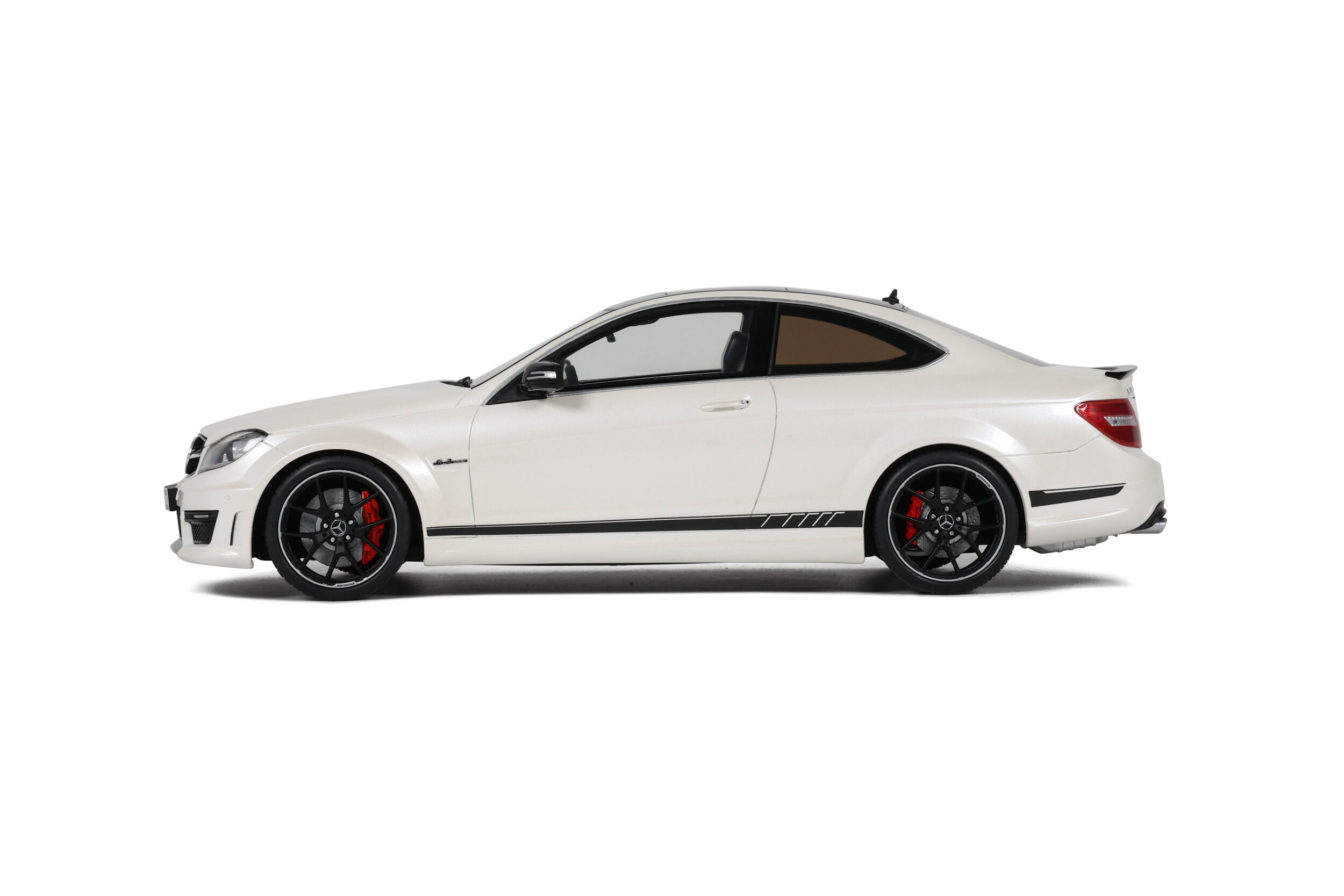 Mercedes C63 W204 AMG Black Series White GT Spirit 1/18